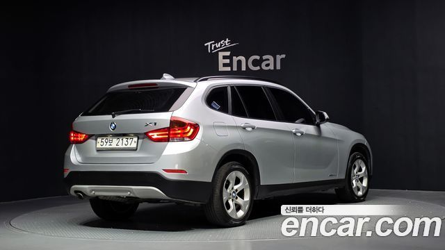 BMW X1 xDrive 20d — пробег 73 796 км — фото 2 из 5