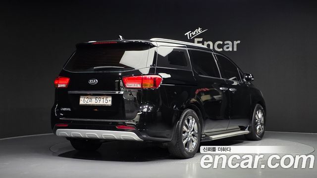 Kia Carnival 9-seater Noblesse — пробег 184 069 км — фото 2 из 5