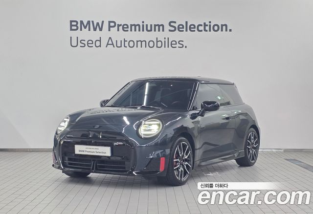 Mini Cooper JCW — пробег 4 004 км — фото 1 из 5