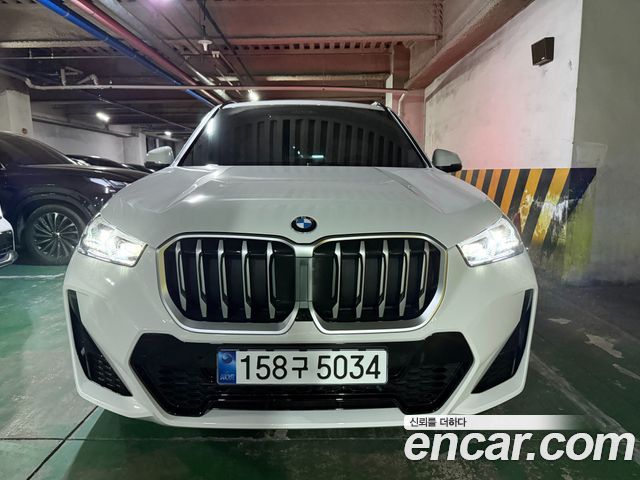 BMW X1 sDrive 20i M Sport — пробег 1 896 км — фото 1 из 5