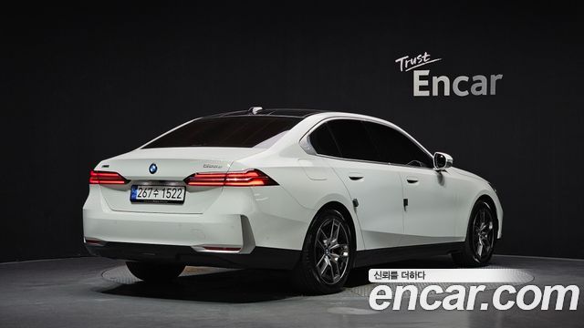BMW 5-Series 523d xDrive — пробег 38 816 км — фото 2 из 5