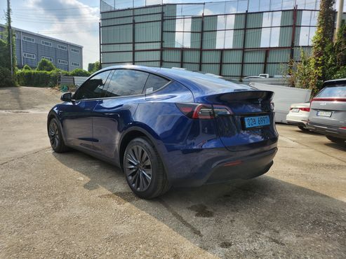 Tesla Model Y RWD — пробег 60 822 км — фото 3 из 5
