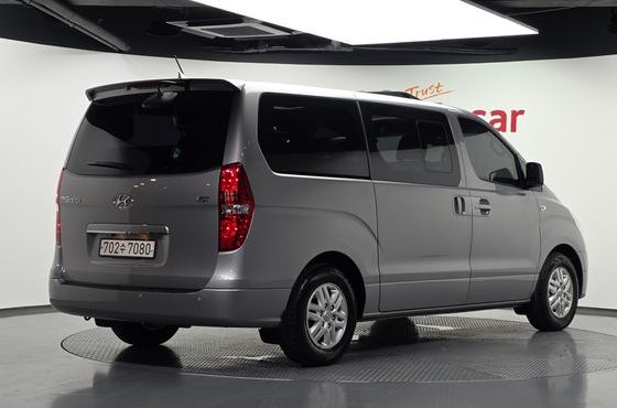 Hyundai Starex 11-Seater Wagon Modern — пробег 19 216 км — фото 2 из 5