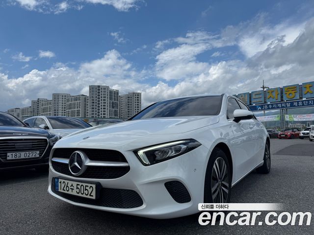 Mercedes-Benz A-Class A220 Sedan — пробег 26 800 км — фото 3 из 5