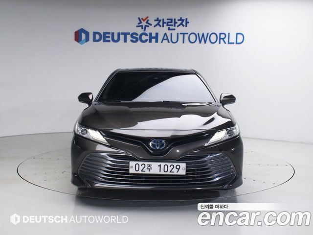 Toyota Camry 2.5 XLE Hybrid — пробег 201 380 км — фото 3 из 5