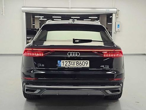 Audi Q8 45 TDI Quattro Premium — пробег 141 274 км — фото 3 из 5