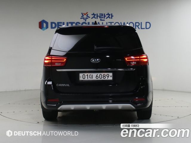 Kia Carnival из Кореи Encar