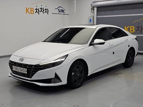 Hyundai AVANTE 1.6 Inspiration — пробег 50 000 км — фото 1 из 5