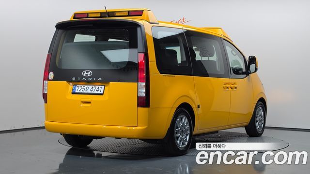 Hyundai Staria из Кореи Encar