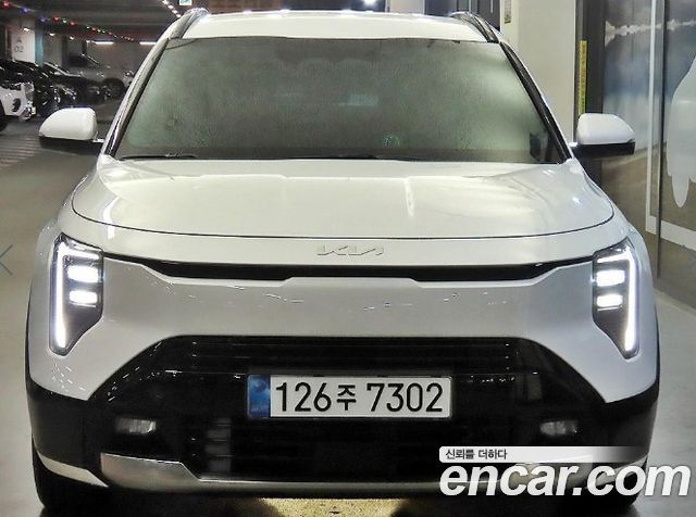Kia Niro Prestige — пробег 5 988 км — фото 3 из 5