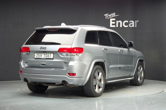 Jeep Cherokee 3.0 Diesel Overland WK2 — пробег 233 228 км — фото 2 из 5