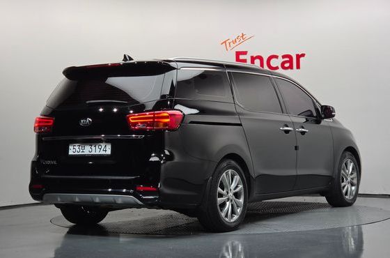 Kia Carnival 9-Seater Prstige — пробег 143 780 км — фото 2 из 5