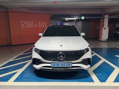 Mercedes-Benz EQA EQA250 AMG Line — пробег 7 407 км — фото 3 из 5