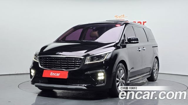 Kia Carnival 9-Seater Noblesse Special — пробег 139 533 км — фото 1 из 5