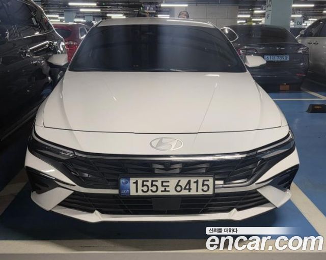 Hyundai AVANTE 1.6 Inspiration — пробег 27 800 км — фото 3 из 5