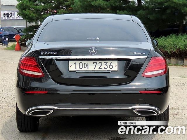 Mercedes-Benz E-Class E220d 4MATIC Avantgarde — пробег 143 483 км — фото 4 из 5