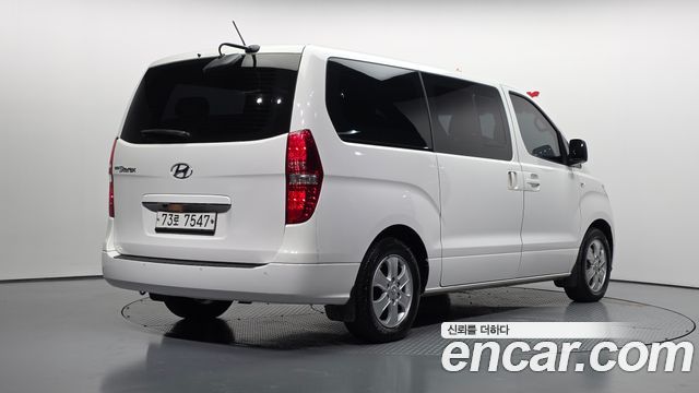 Hyundai Starex Wagon 12-Seater Smart — пробег 202 932 км — фото 2 из 5