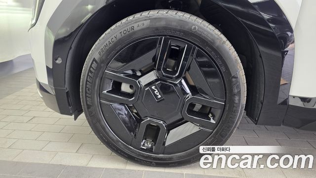 Kia EV9 Long Range 4WD Earth — пробег 33 419 км — фото 5 из 5