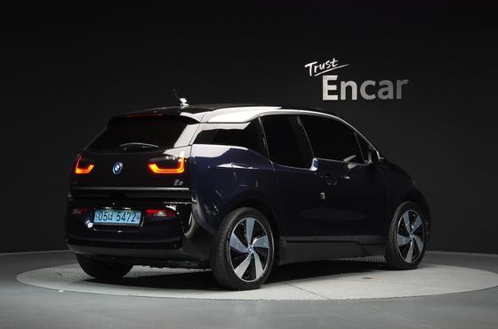 BMW i3 LUX — пробег 71 775 км — фото 2 из 5