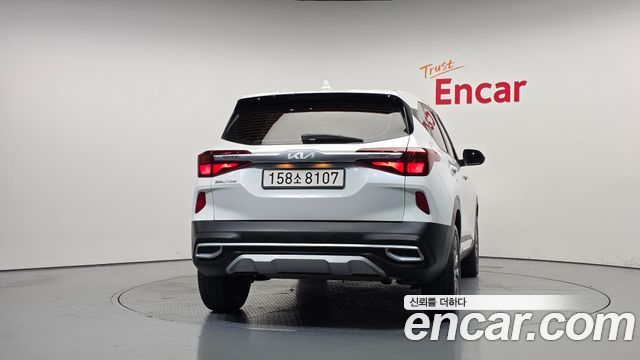 Kia Seltos из Кореи Encar