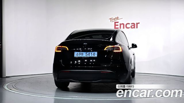 Tesla Model Y RWD — пробег 41 118 км — фото 4 из 5