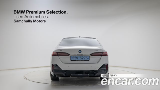 BMW i5 eDrive 40 M Sport — пробег 4 800 км — фото 4 из 5