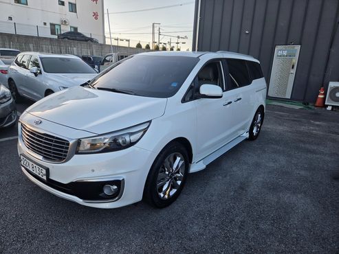 Kia Carnival 9-seater Prestige — пробег 195 000 км — фото 4 из 5