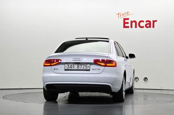 Audi A4 2.0 TDI dynamic B8 — пробег 130 599 км — фото 4 из 5