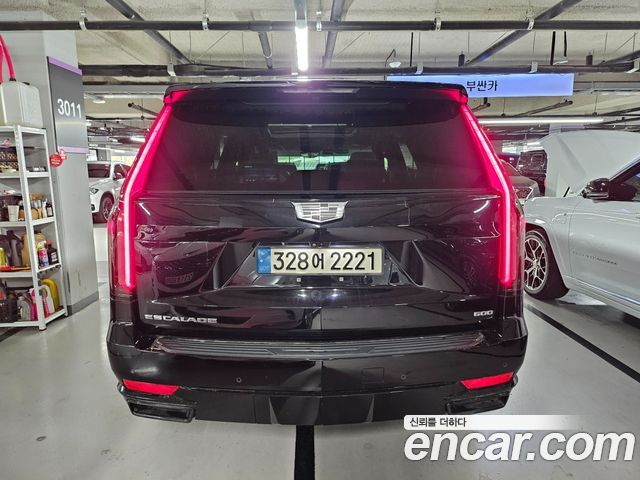 Cadillac Escalade 6.2 Sports Platinum — пробег 107 763 км — фото 2 из 5