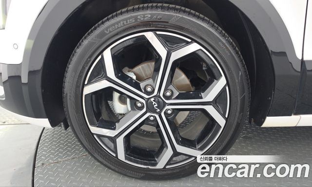 Kia Niro Signature — пробег 72 370 км — фото 5 из 5