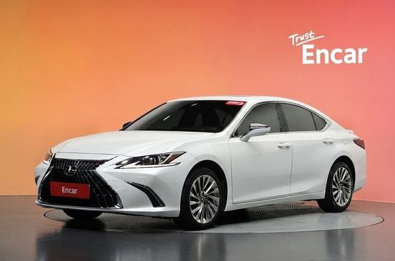 Lexus ES Luxury Plus — пробег 64 267 км — фото 1 из 5