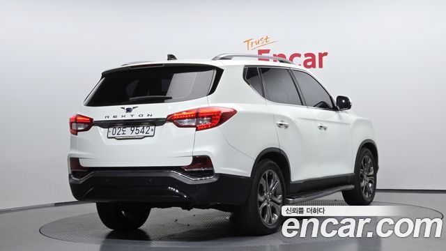Ssangyong Rexton Diesel 2.2 4WD Majesty — пробег 97 848 км — фото 2 из 5