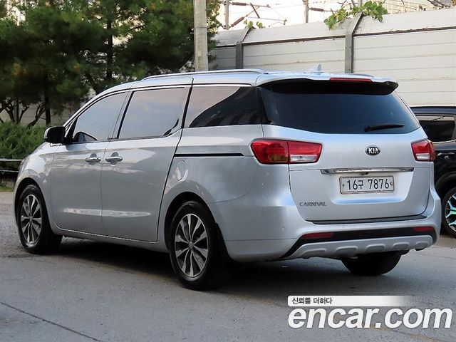 Kia Carnival из Кореи Encar