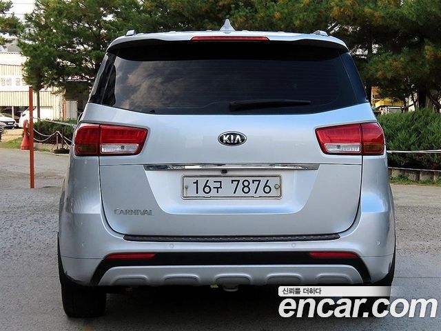 Kia Carnival из Кореи Encar