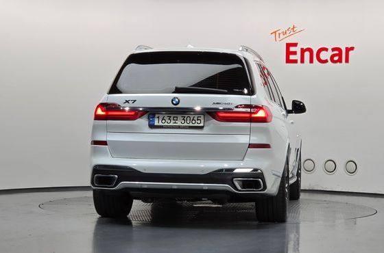 BMW X7 xDrive 40i M Sport 6STR — пробег 79 723 км — фото 4 из 5