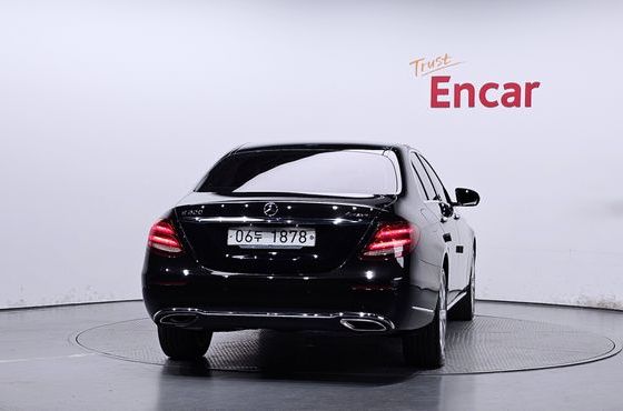 Mercedes-Benz E-Class E300 4MATIC Exclusive — пробег 207 641 км — фото 4 из 5