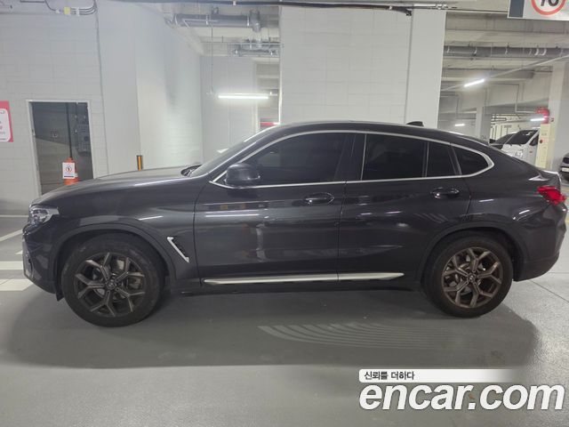 BMW X4 xDrive20i xLine — пробег 24 500 км — фото 3 из 5