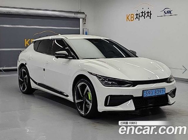 Kia EV6 GT 4WD — пробег 26 178 км — фото 2 из 5