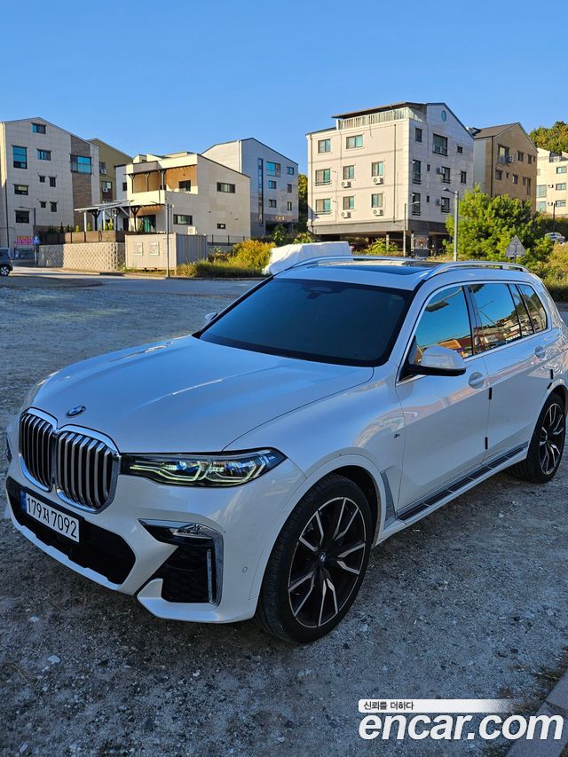 BMW X7 xDrive 40i M Sport 6STR — пробег 10 090 км — фото 1 из 5