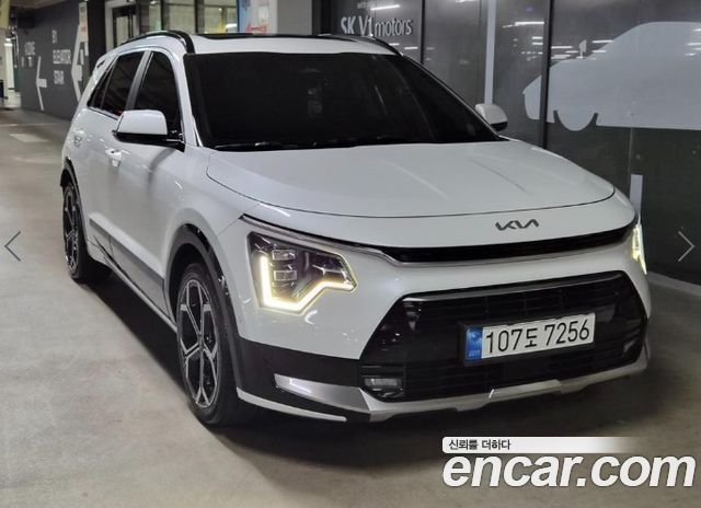 Kia Niro Signature — пробег 72 366 км — фото 1 из 5