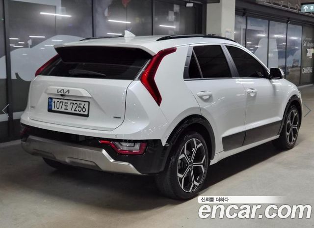Kia Niro Signature — пробег 72 366 км — фото 4 из 5