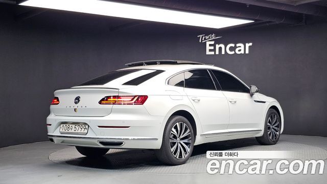 Volkswagen Arteon 2.0 TDI Premium — пробег 115 631 км — фото 2 из 5