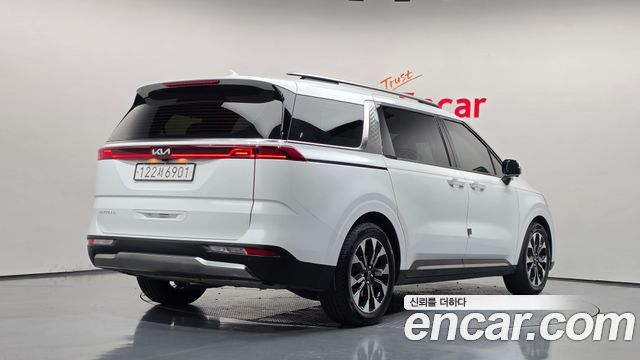 Kia Carnival Diesel 9-Seater Signature — пробег 74 057 км — фото 2 из 5