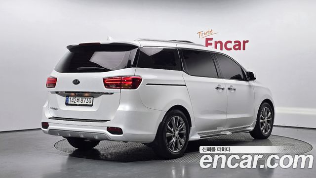 Kia Carnival из Кореи Encar