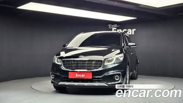 Kia Carnival 9-seater Luxury — пробег 285 157 км — фото 3 из 5