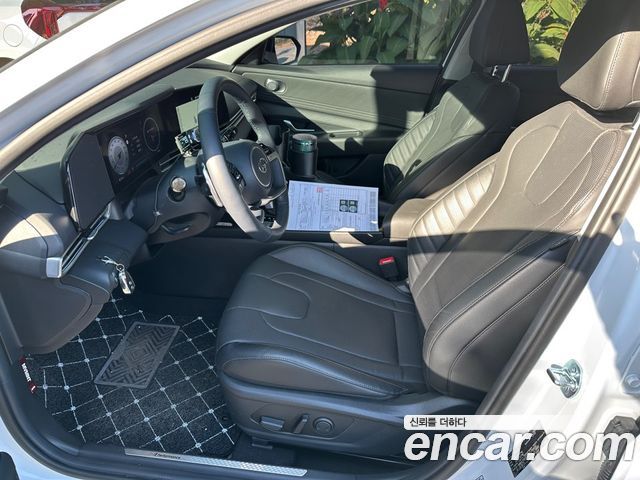 Hyundai AVANTE 1.6 Inspiration — пробег 8 320 км — фото 5 из 5