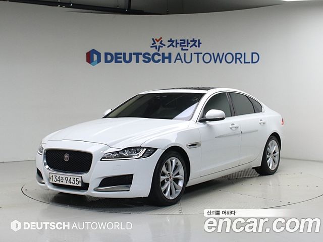 Jaguar XF 20d Portfolio — пробег 71 653 км — фото 1 из 5