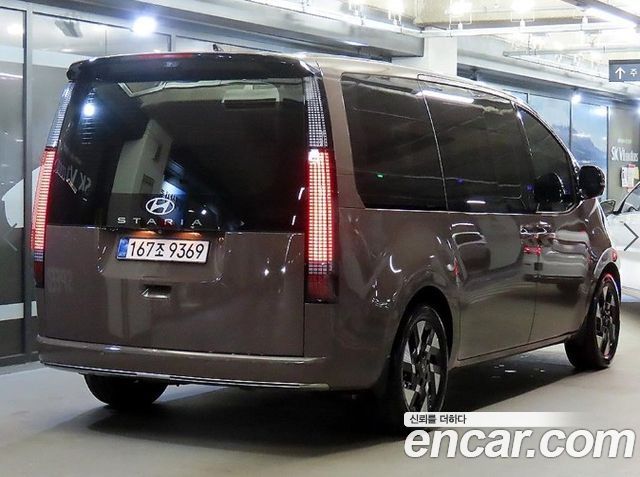 Hyundai Staria L3.5 Lounge 7-Seater Inspiration — пробег 2 953 км — фото 4 из 5