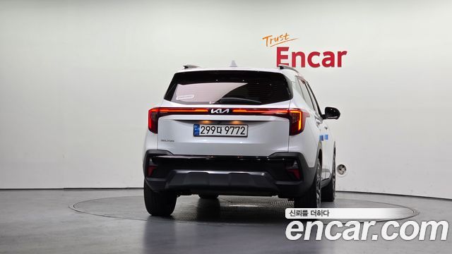 Kia Seltos из Кореи Encar