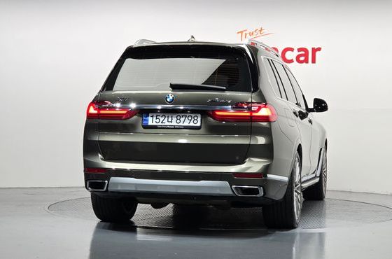 BMW X7 xDrive 40i Design Pure Excellence 6-Seater — пробег 113 150 км — фото 4 из 5